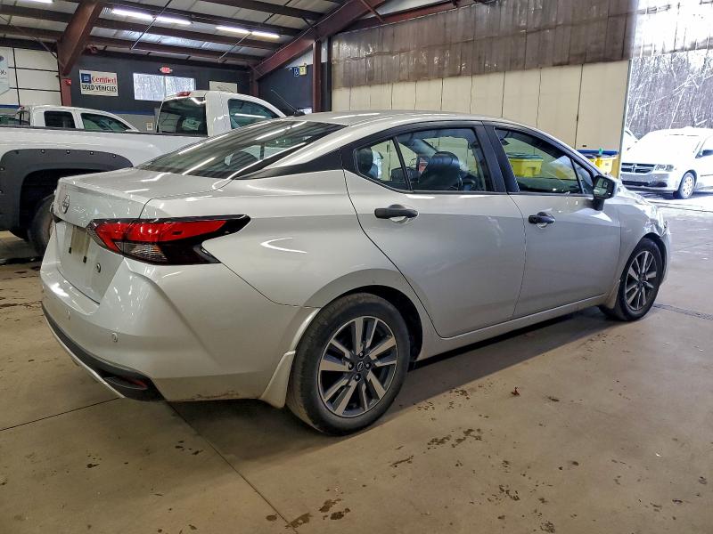 Фото 3 - NISSAN VERSA