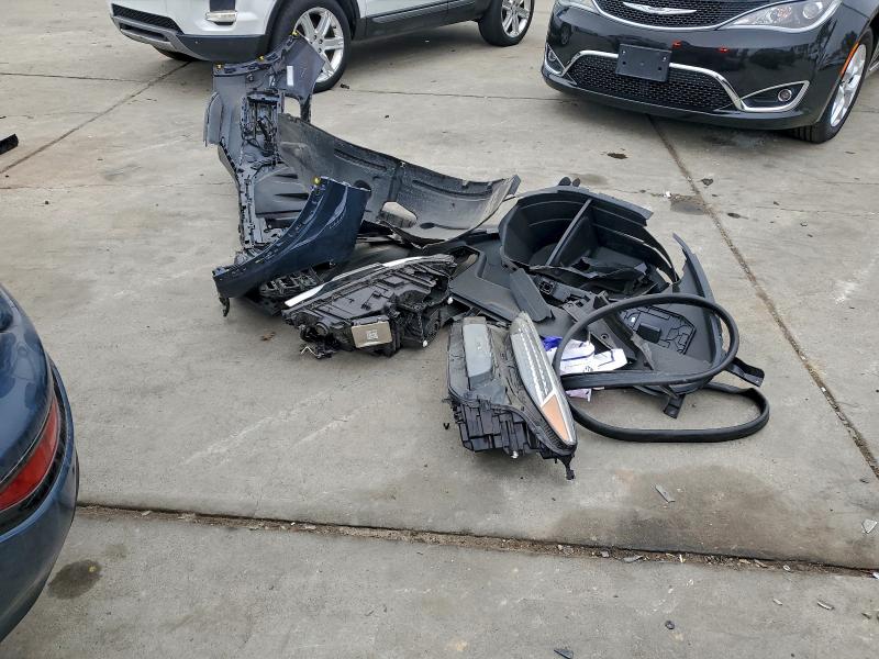 Фото 13 - AUDI Q6 E-TRON