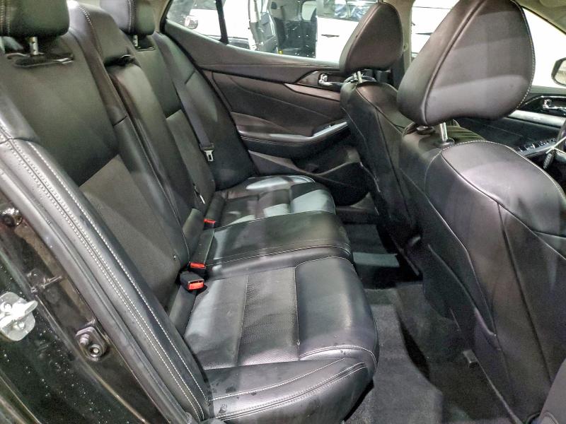 Фото 10 - NISSAN MAXIMA