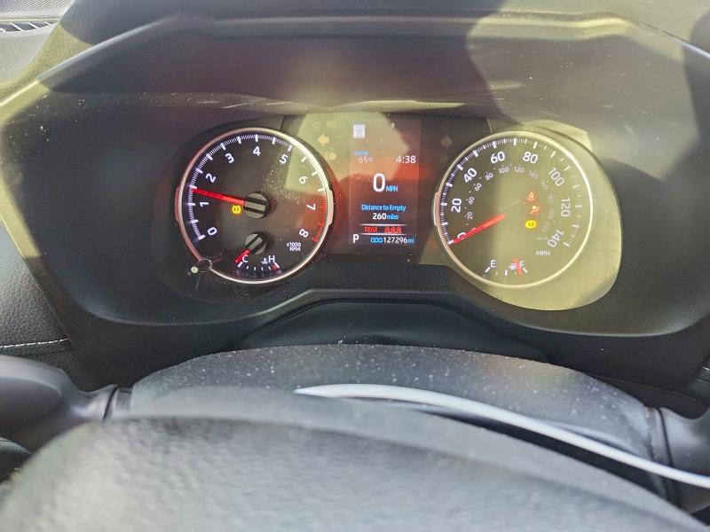 Фото 9 - TOYOTA RAV4