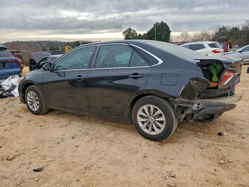 Фото 2 - TOYOTA CAMRY