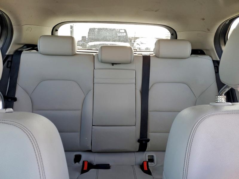 Фото 10 - MERCEDES-BENZ GLA-CLASS