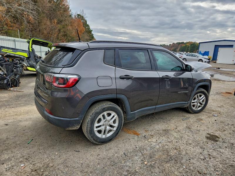 Фото 3 - JEEP COMPASS