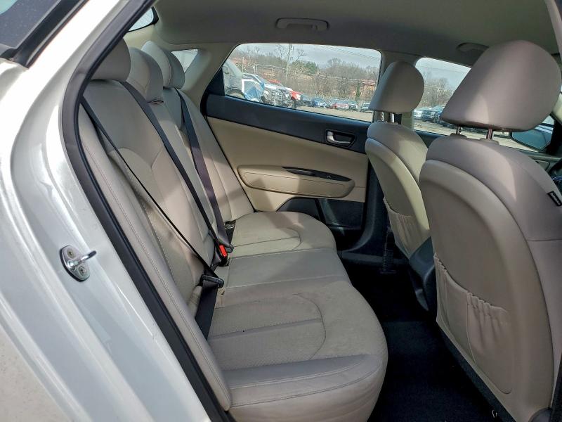 Фото 10 - KIA OPTIMA