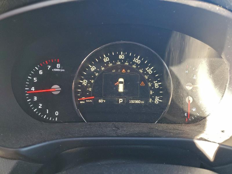 Фото 9 - KIA SORENTO