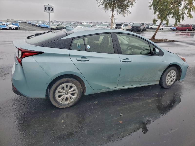Фото 3 - TOYOTA PRIUS