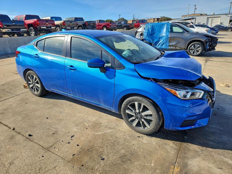 Фото 4 - NISSAN VERSA