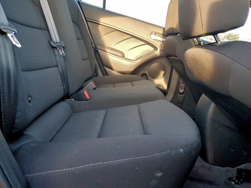 Фото 10 - KIA FORTE