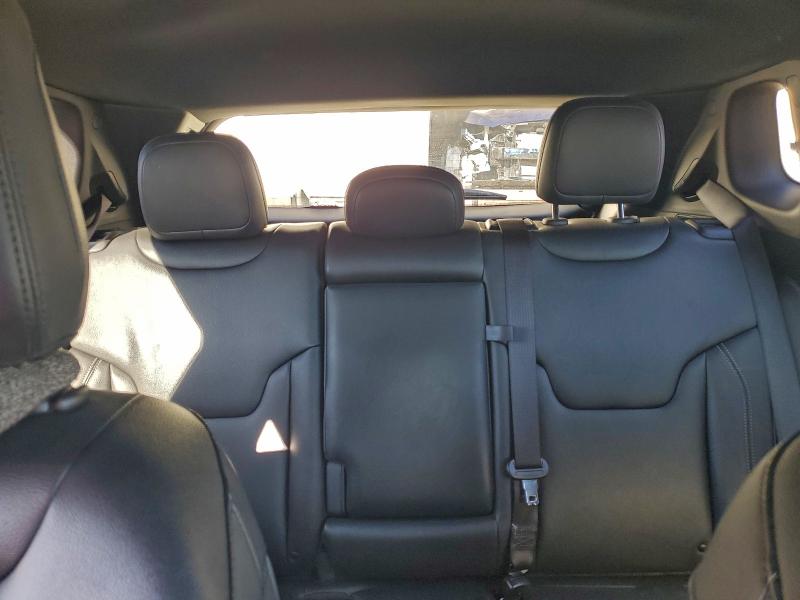 Фото 10 - JEEP COMPASS