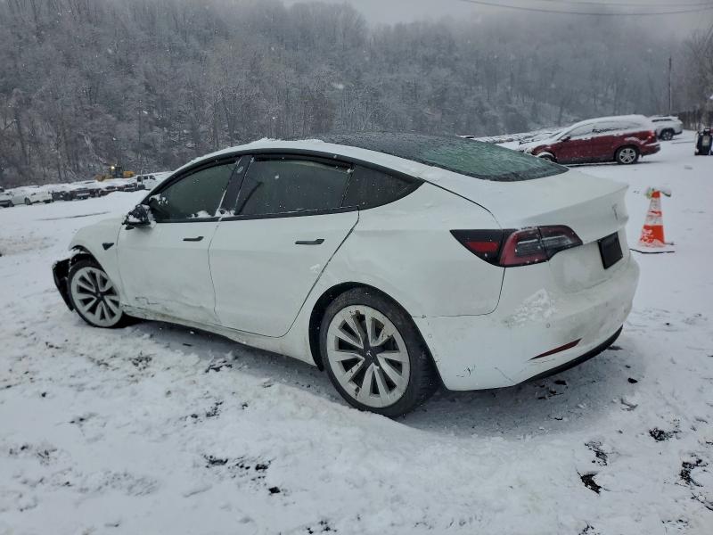 Фото 2 - TESLA MODEL 3