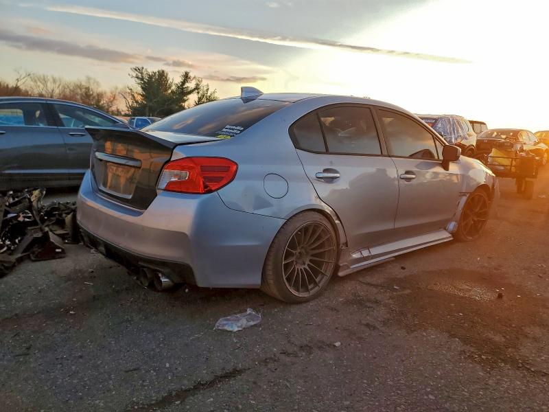Фото 3 - SUBARU WRX