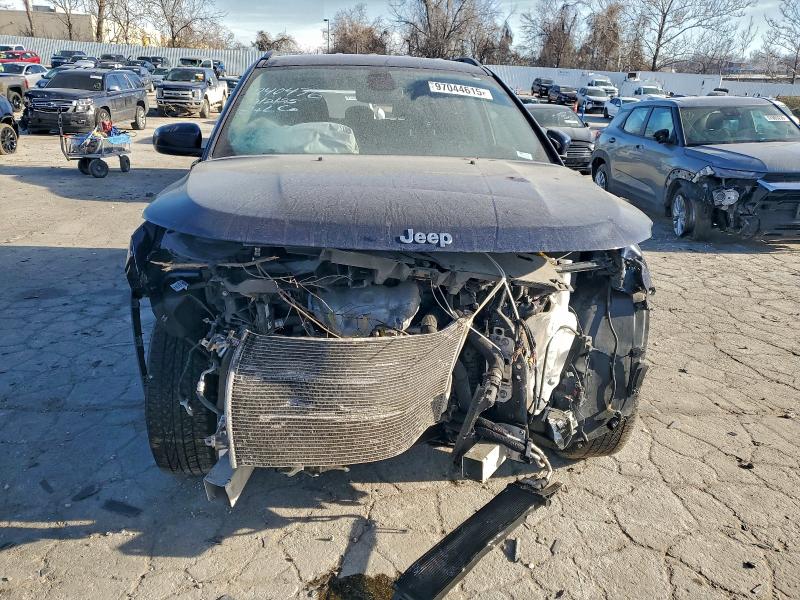 Фото 5 - JEEP COMPASS