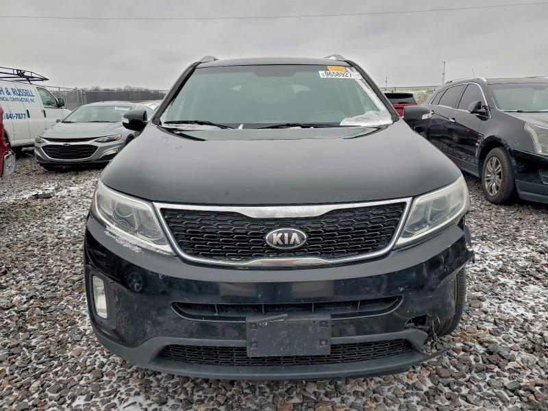 Фото 5 - KIA SORENTO