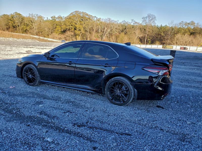 Фото 2 - TOYOTA CAMRY