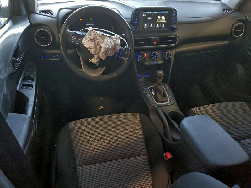 Фото 8 - HYUNDAI KONA