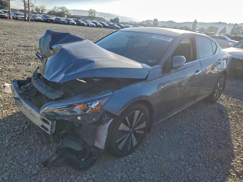 Фото 1 - NISSAN ALTIMA