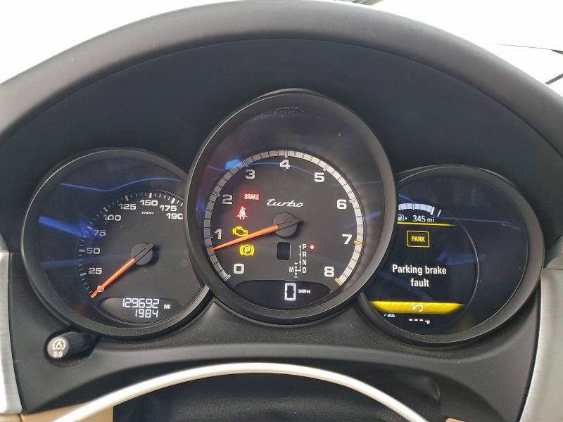 Фото 9 - PORSCHE MACAN