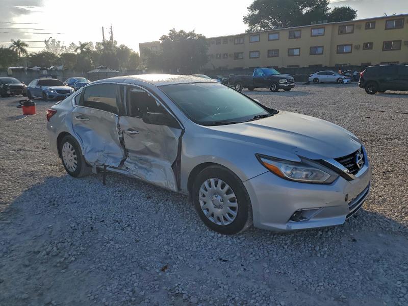 Фото 4 - NISSAN ALTIMA