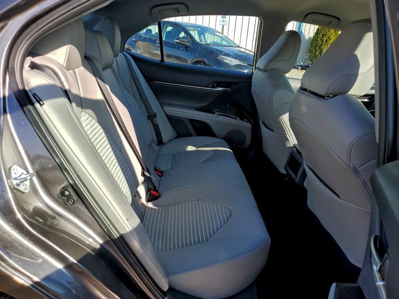 Фото 10 - TOYOTA CAMRY