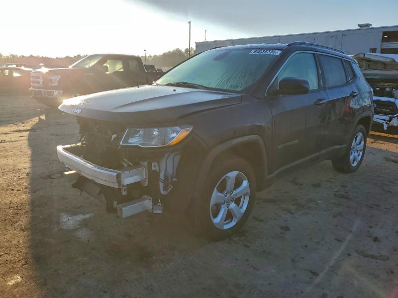 Фото 1 - JEEP COMPASS