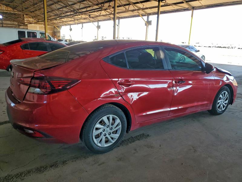 Фото 3 - HYUNDAI ELANTRA