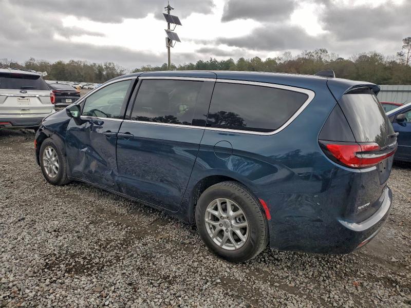 Фото 2 - CHRYSLER PACIFICA