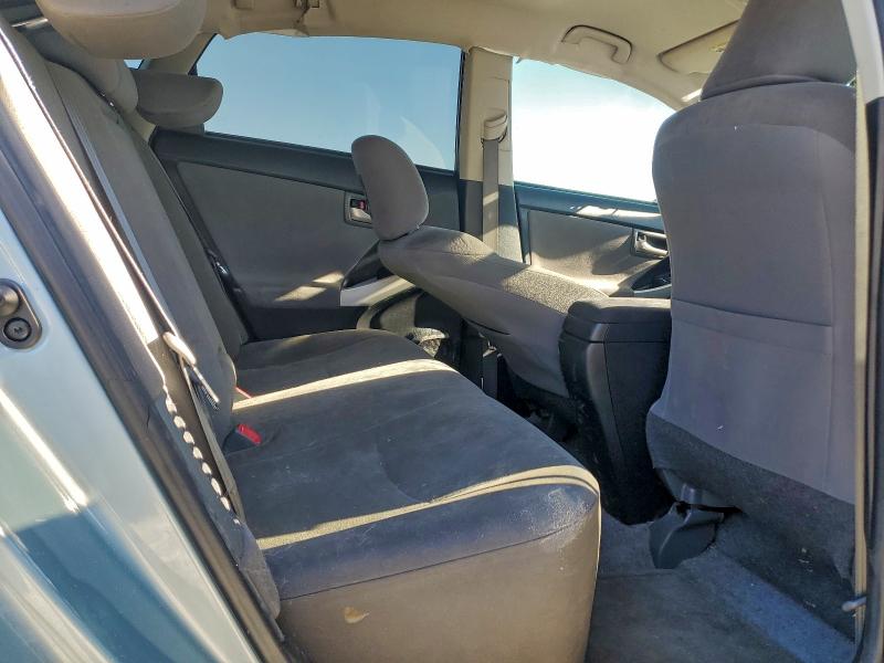 Фото 10 - TOYOTA PRIUS