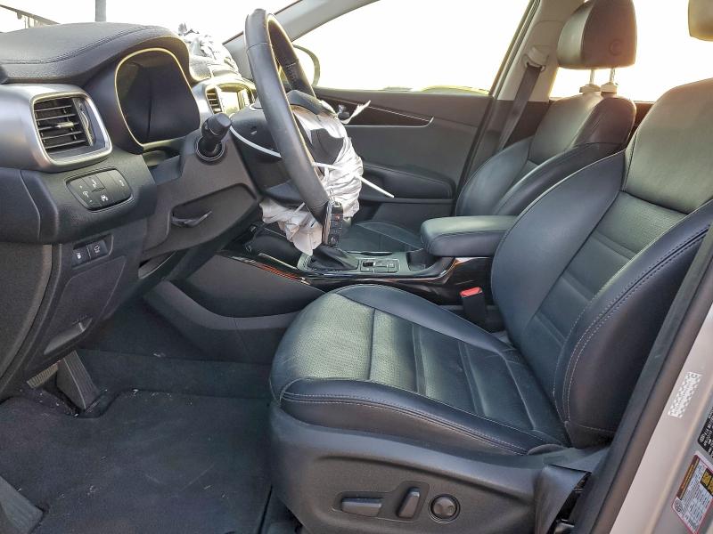 Фото 7 - KIA SORENTO