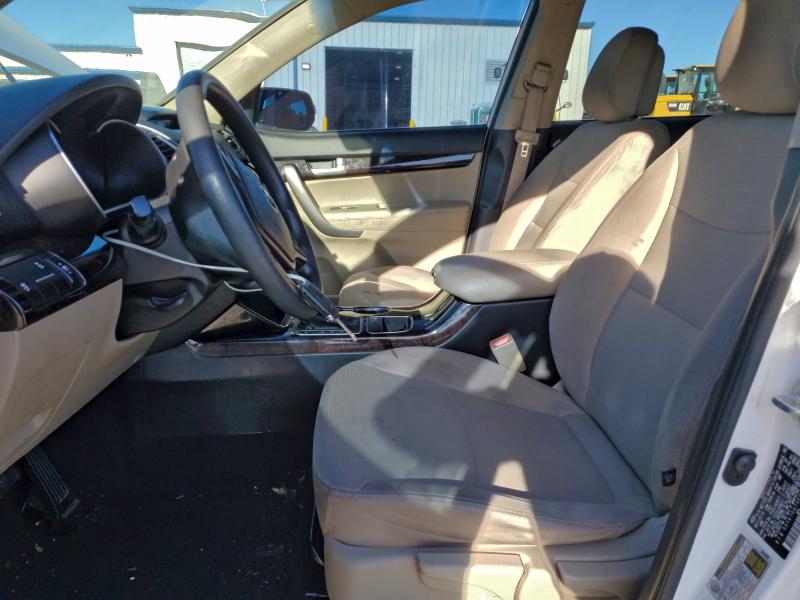 Фото 7 - KIA SORENTO