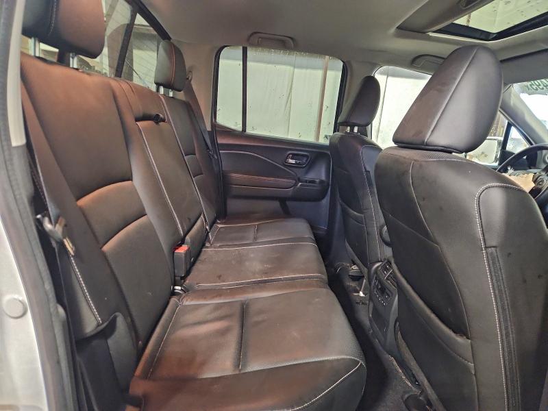 Фото 10 - HONDA RIDGELINE