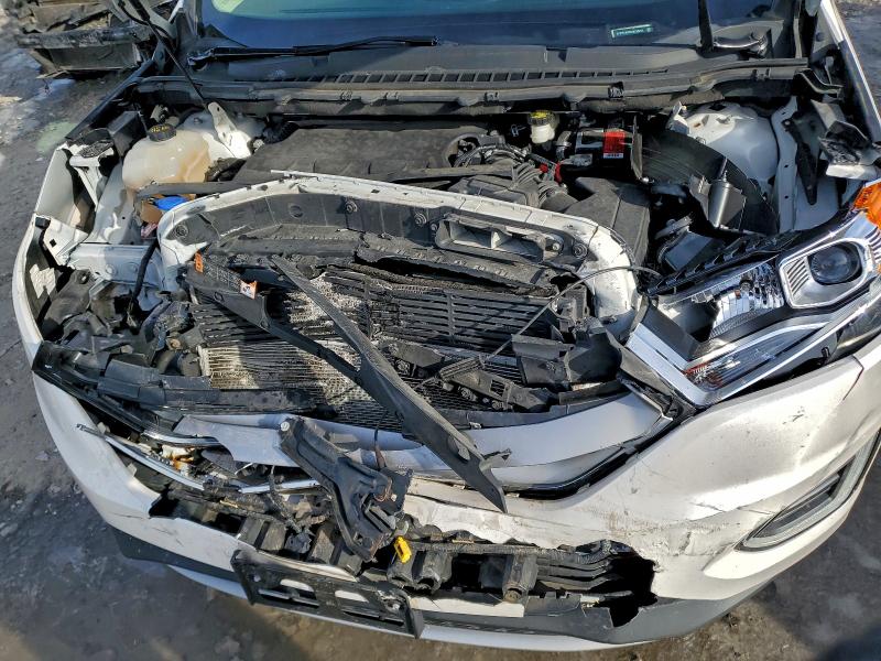 Фото 12 - FORD EDGE