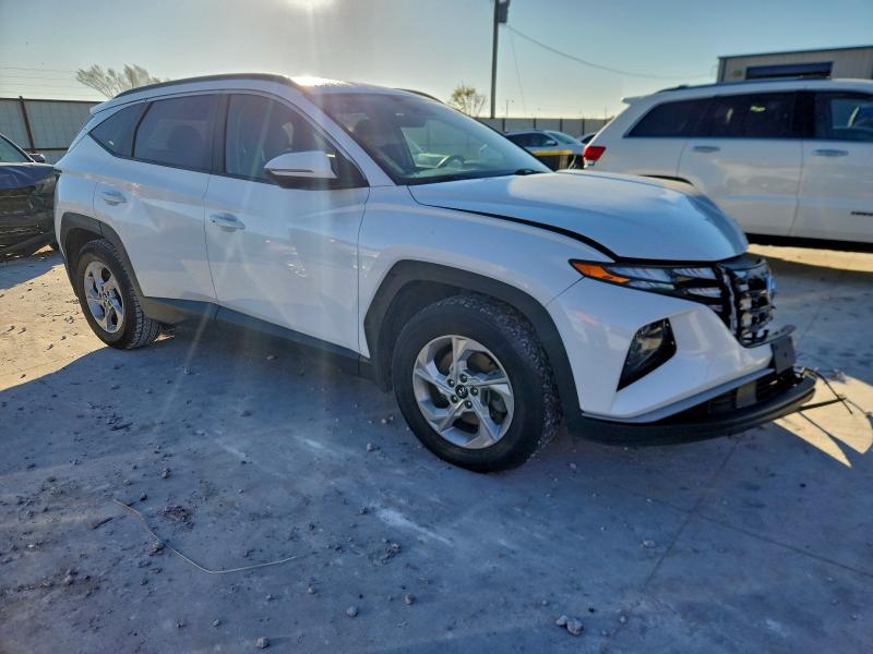 Фото 4 - HYUNDAI TUCSON