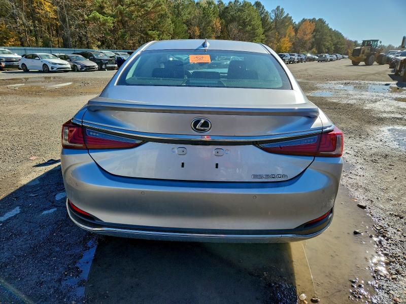 Фото 6 - LEXUS ES300