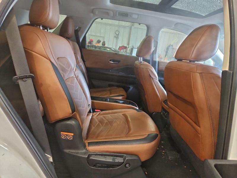 Фото 11 - NISSAN PATHFINDER