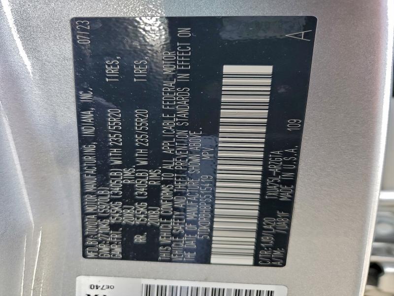 Фото 13 - TOYOTA HIGHLANDER