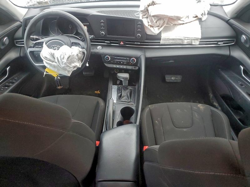 Фото 8 - HYUNDAI ELANTRA