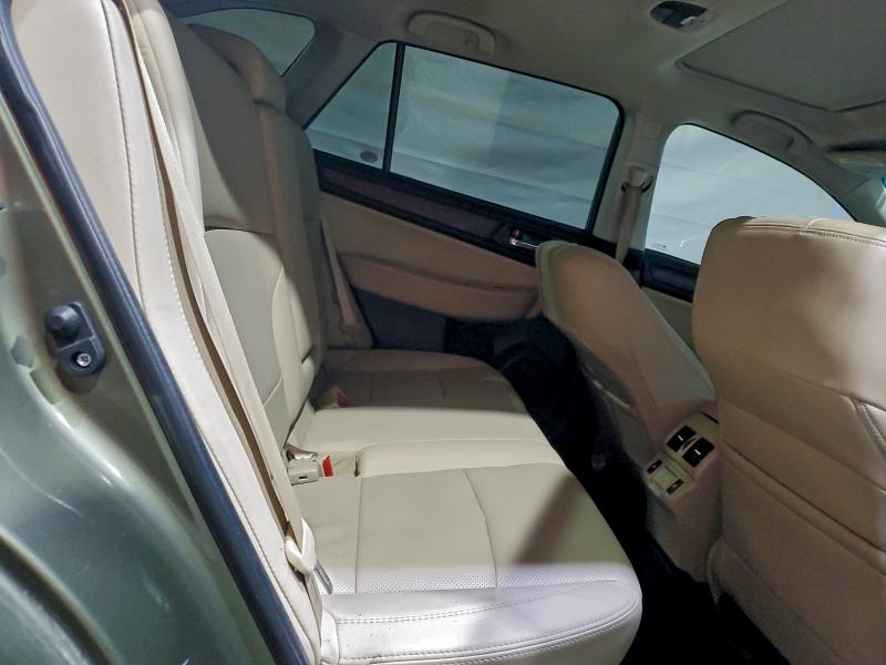 Фото 10 - SUBARU OUTBACK