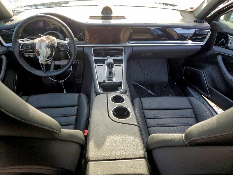 Фото 8 - PORSCHE PANAMERA