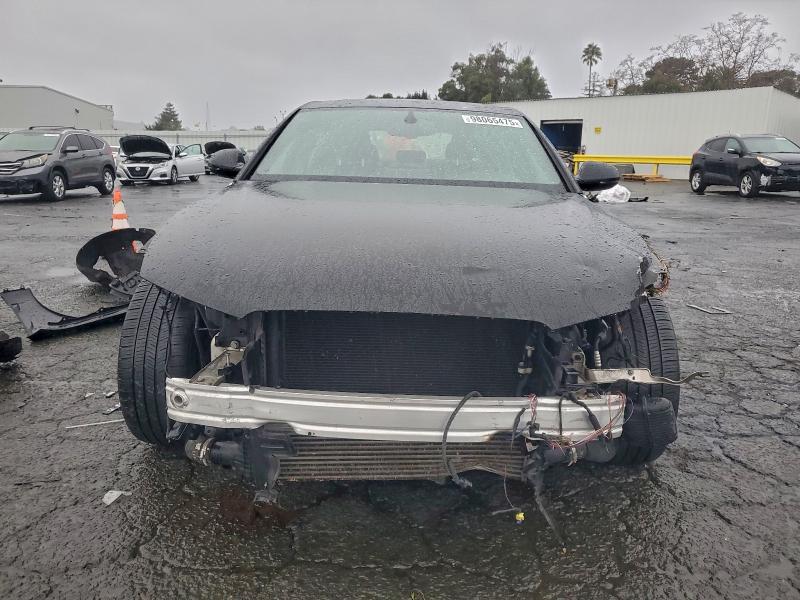 Фото 5 - AUDI A6