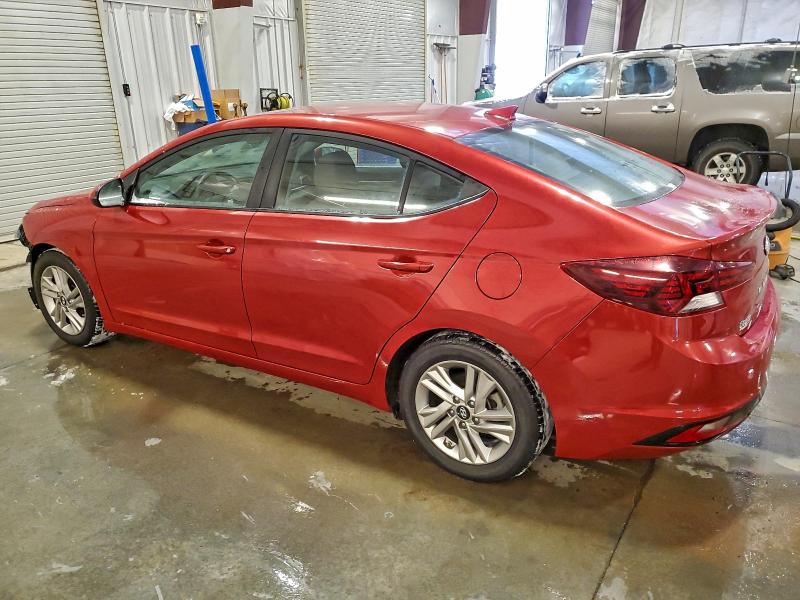 Фото 2 - HYUNDAI ELANTRA