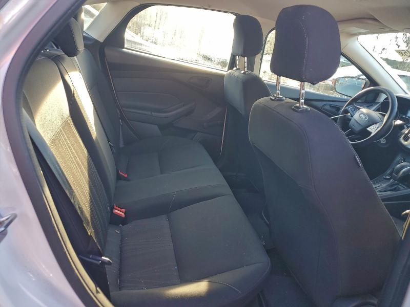 Фото 10 - FORD FOCUS