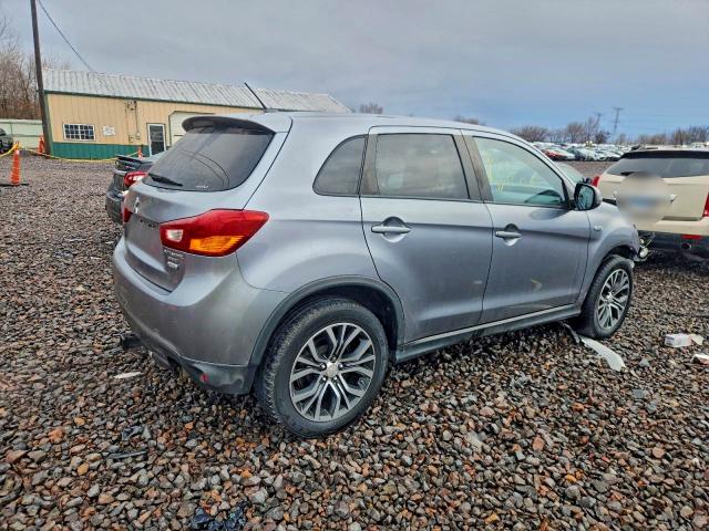 Фото 3 - MITSUBISHI OUTLANDER