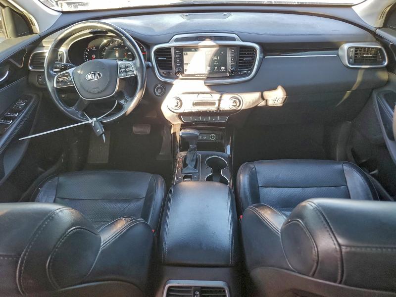 Фото 8 - KIA SORENTO