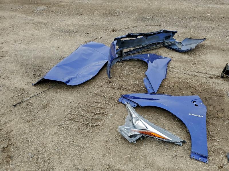 Фото 12 - TOYOTA PRIUS