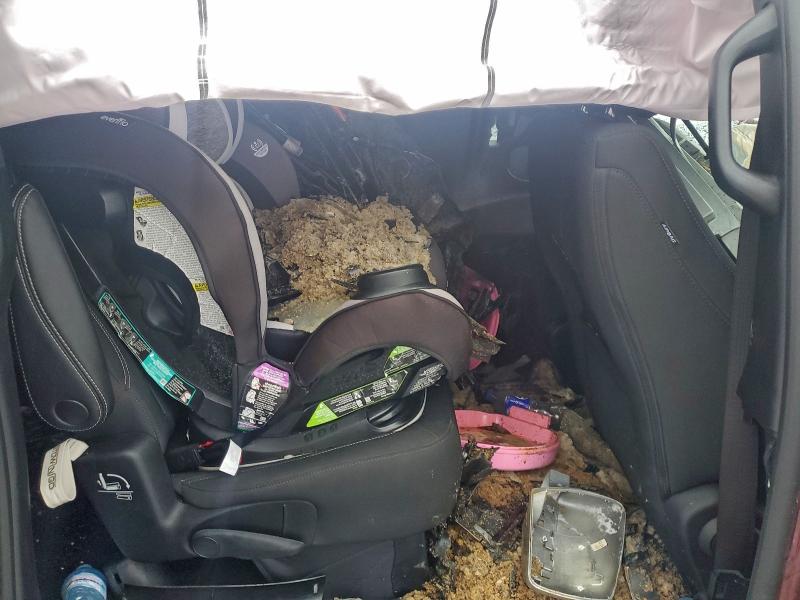 Фото 11 - CHRYSLER PACIFICA