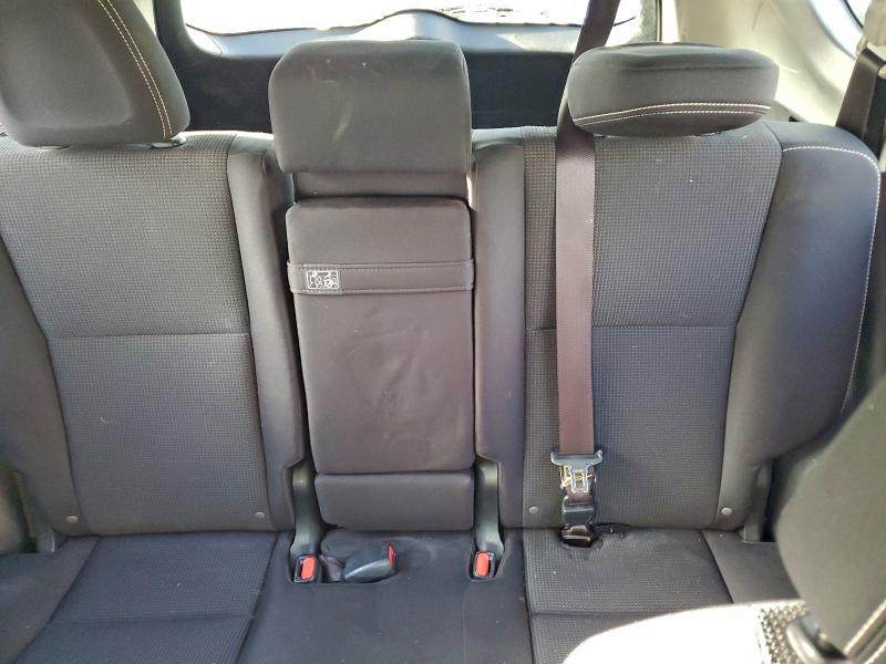 Фото 10 - TOYOTA RAV4