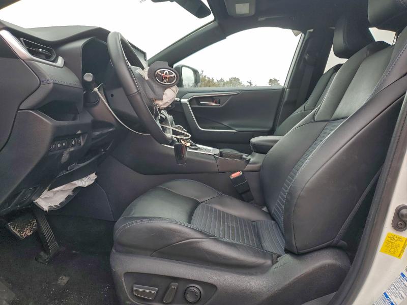 Фото 7 - TOYOTA RAV4