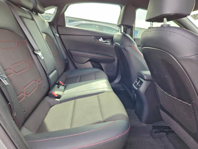 Фото 10 - KIA FORTE