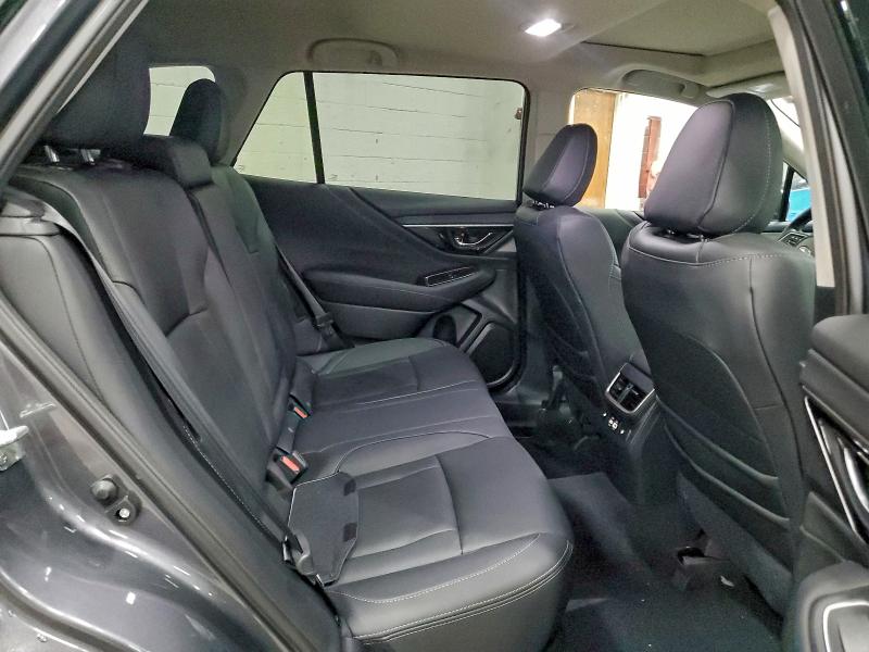 Фото 11 - SUBARU OUTBACK