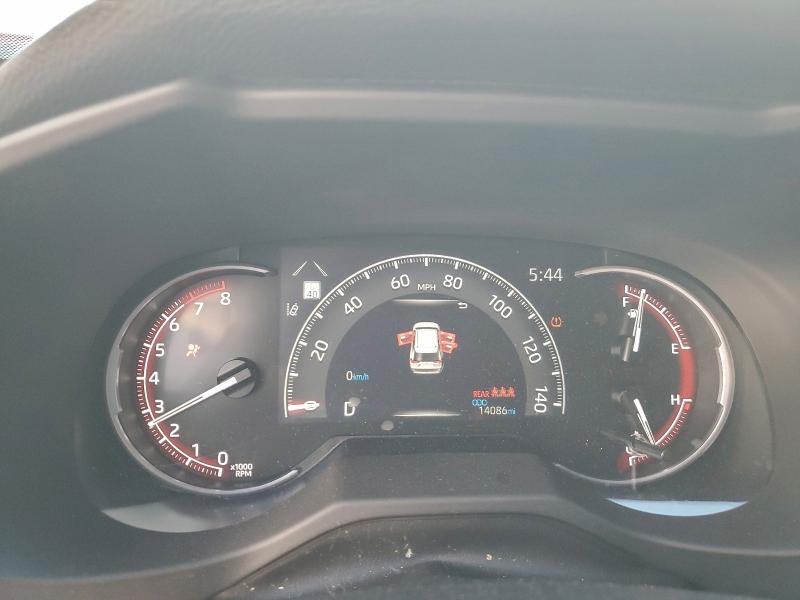 Фото 9 - TOYOTA RAV4